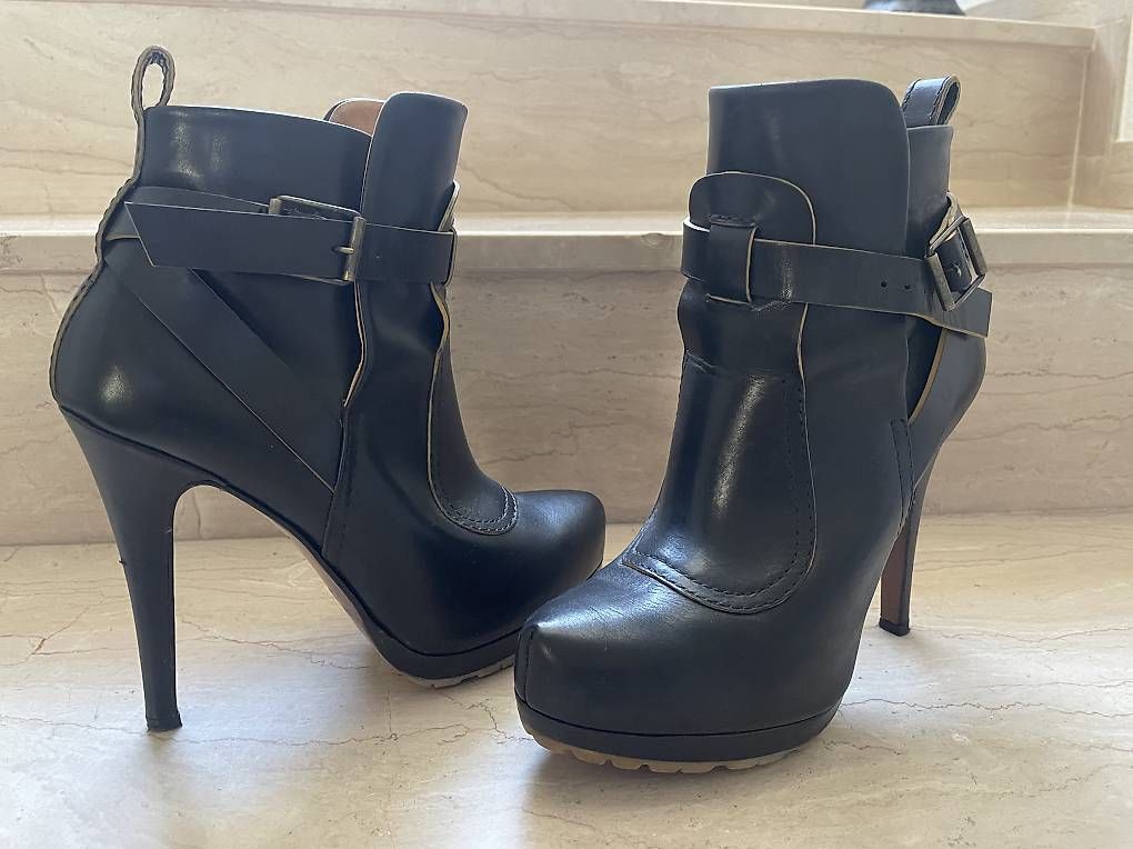 Etro Chaussures femmes: ETRO Leder Stiefeletten – D'occasion à Unterägeri par RicKat