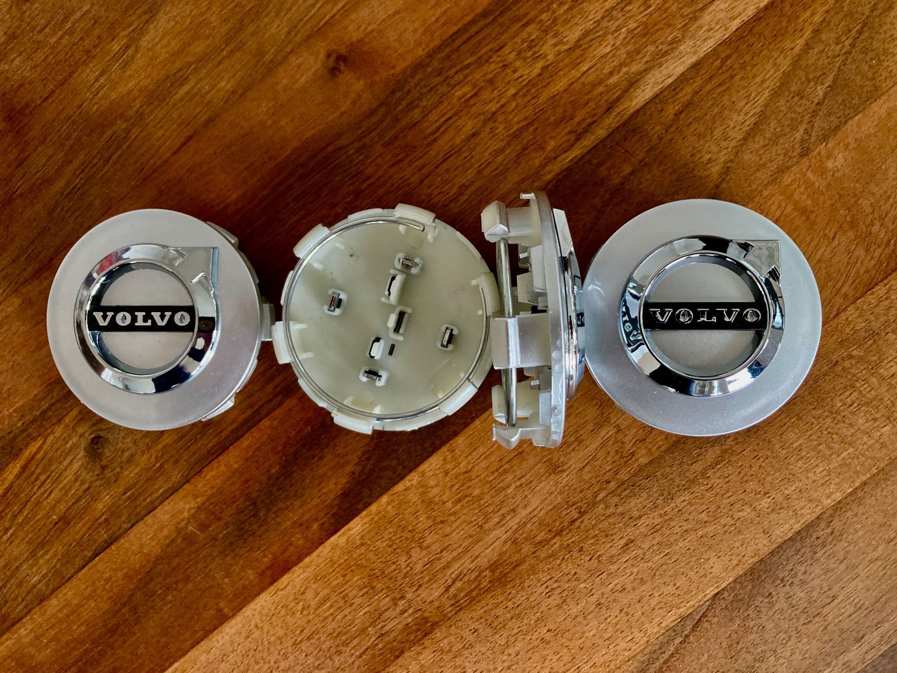 Volvo Alle Autoersatzteile: Volvo Nabendeckel - silber - ladenneu - ungebraucht – Neu (gemäss Beschreibung) aus Feusisberg von Aquasphere 2