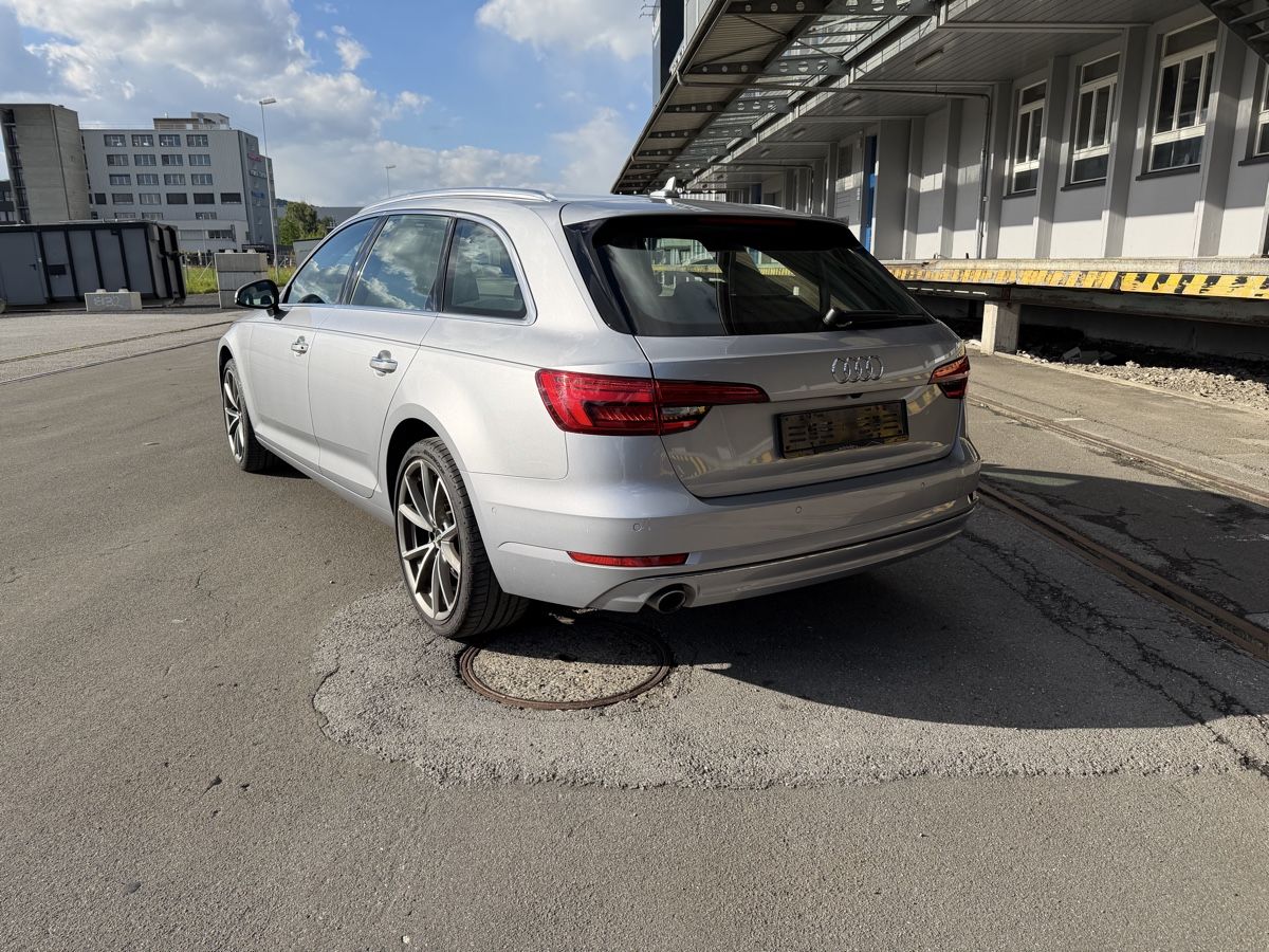 Audi Automobili: Audi A4 - 2.0 TDI - S-Tronic – Usato da Heerbrugg venduto da Granit3 2