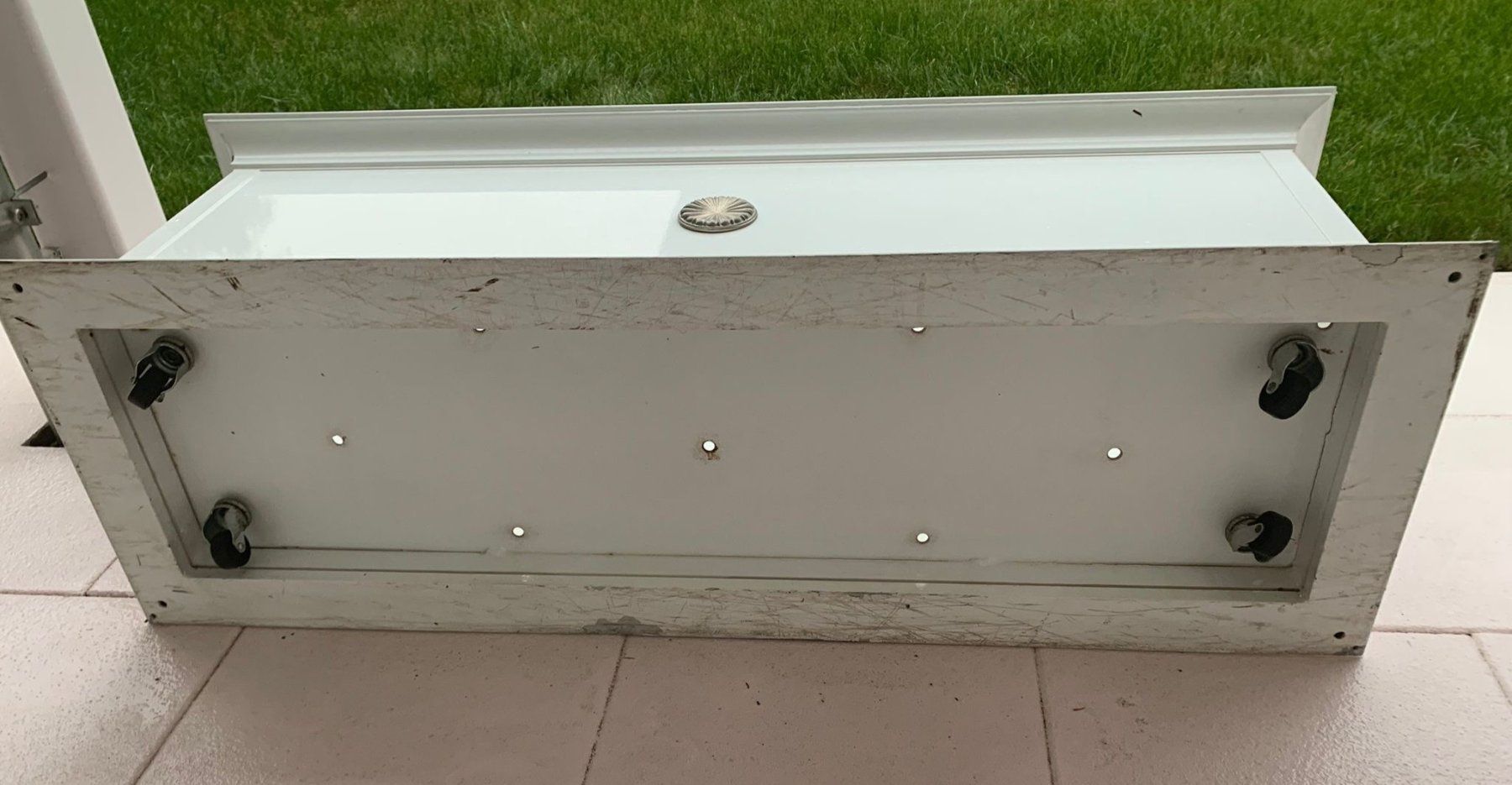 Vasi per fiori: Pflanzentröge weiss Metall beschichtet, mit Rollern – Usato da Zollikon venduto da est_rkg7 2