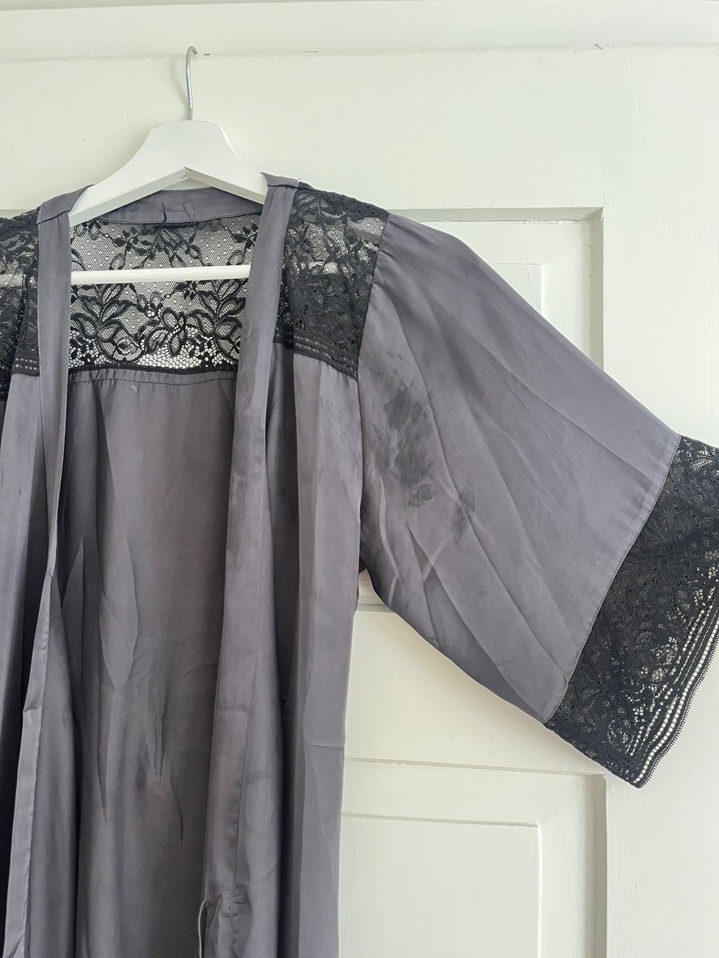 Arte internazionale: Kimono Damen mit Spitze – Usato da Zürich venduto da bretxo 4