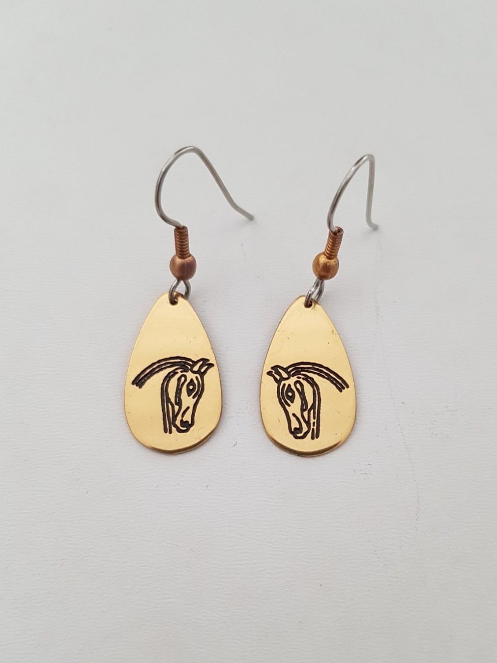 Orecchini pendenti & Orecchini a lobo: Ohrringe mit Pferd, 2 cm – Nuovo e nell'imballaggio originale da Turbenthal venduto da rut_77cy