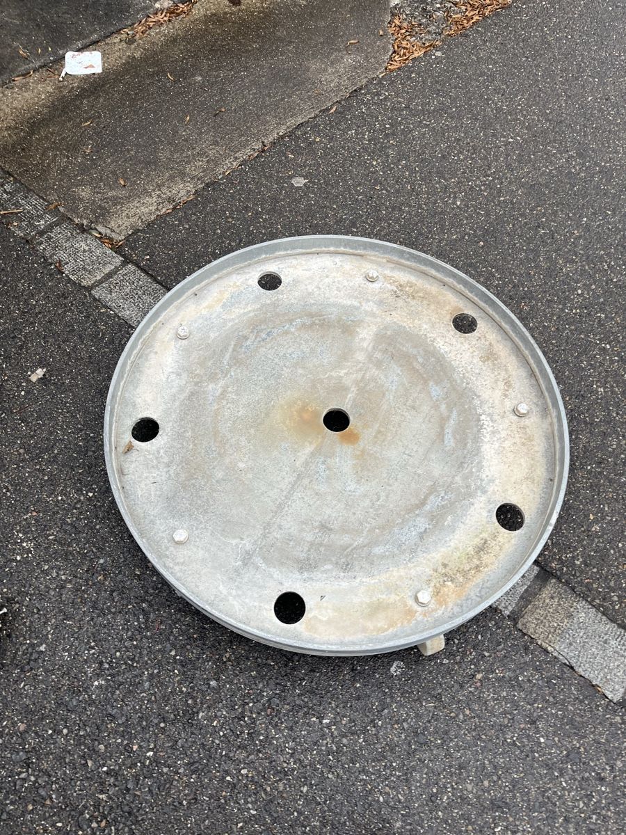 Sottobicchieri: Pflanzen-Rollbrett, Topf-Untersetzer mit Rollen, 80cm – Usato da Bertschikon Gossau venduto da BAUSTOFFHANDELbucher 1