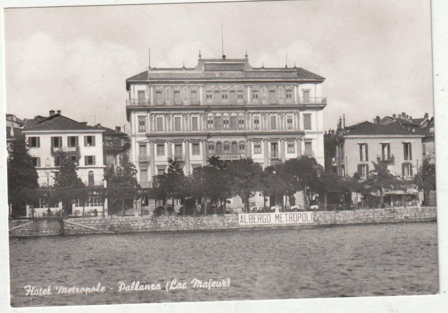 Cartes postales: Hotel Metropoe – D'occasion à Lumbrein par made02