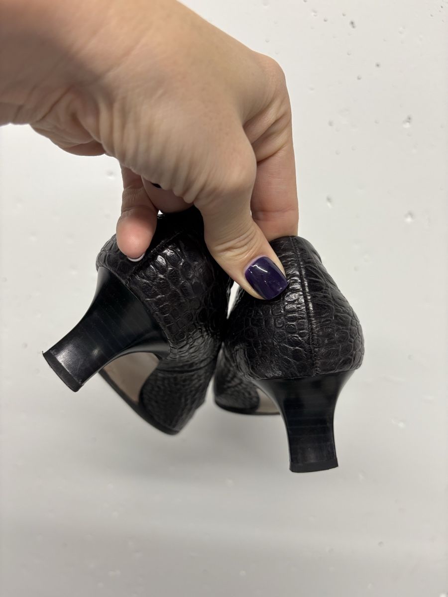 Kaiser Scarpe da donna: Peter Kaiser Leder Kroko-Pumps Gr. 4, 37  schwarz spitz – Usato da Regensdorf venduto da secondchancefashion 5