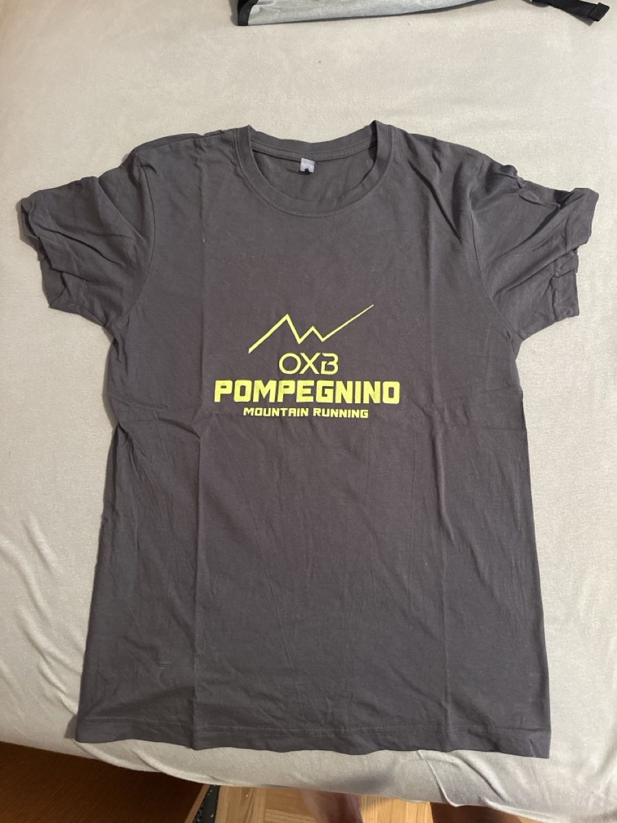 T-shirt: Maglietta S – Nuovo (secondo la descrizione) da Sigirino venduto da del_l62x