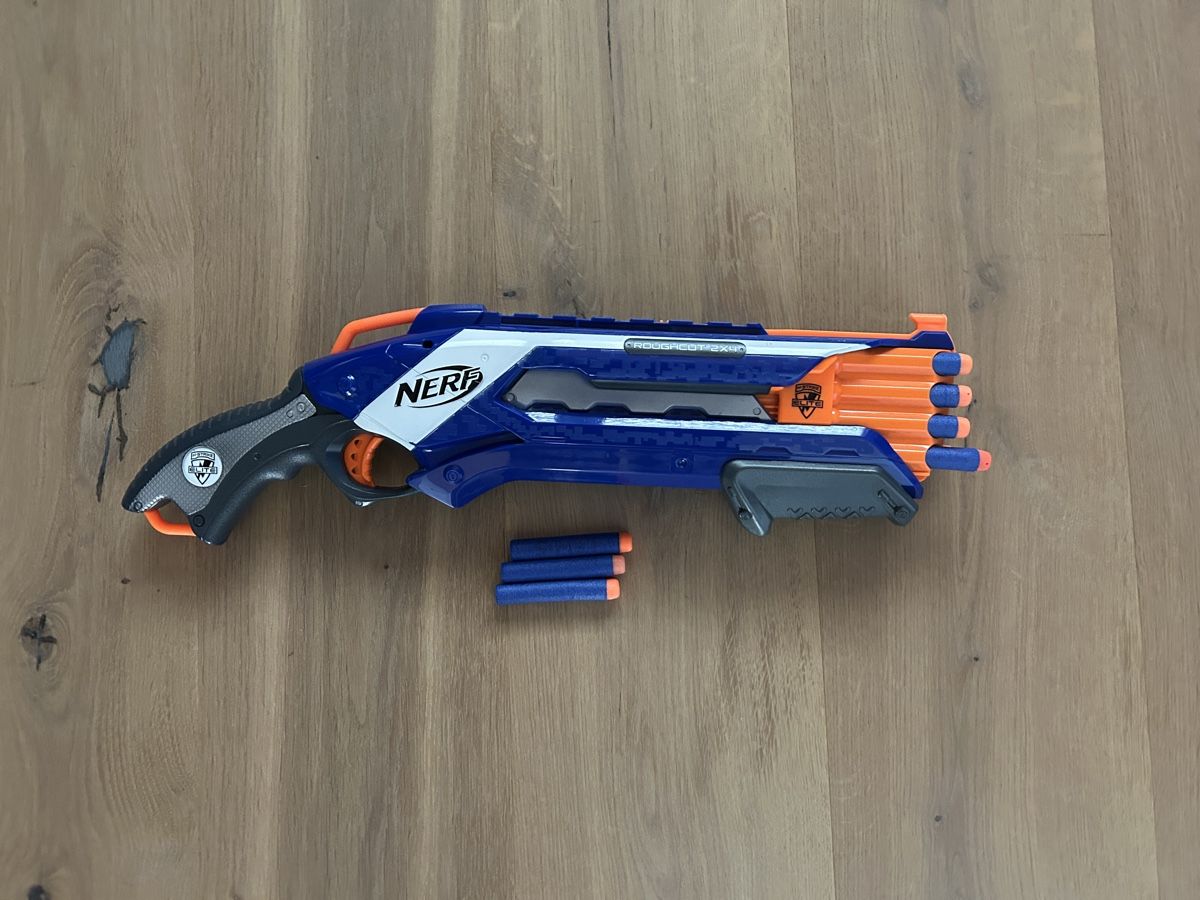 Nerf Jouets: Nerf Roughcut 2x4 – D'occasion à Unterlangenegg par Dodo2108