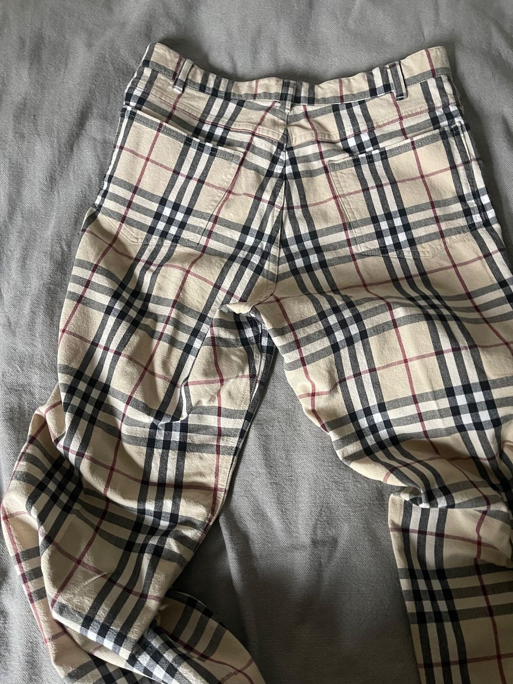 Burberry Pantaloni: Burberry Hose – Usato da Hinterkappelen venduto da simona67 1