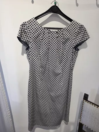Kleid comma schwarz weiss geometrisch Grösse 38