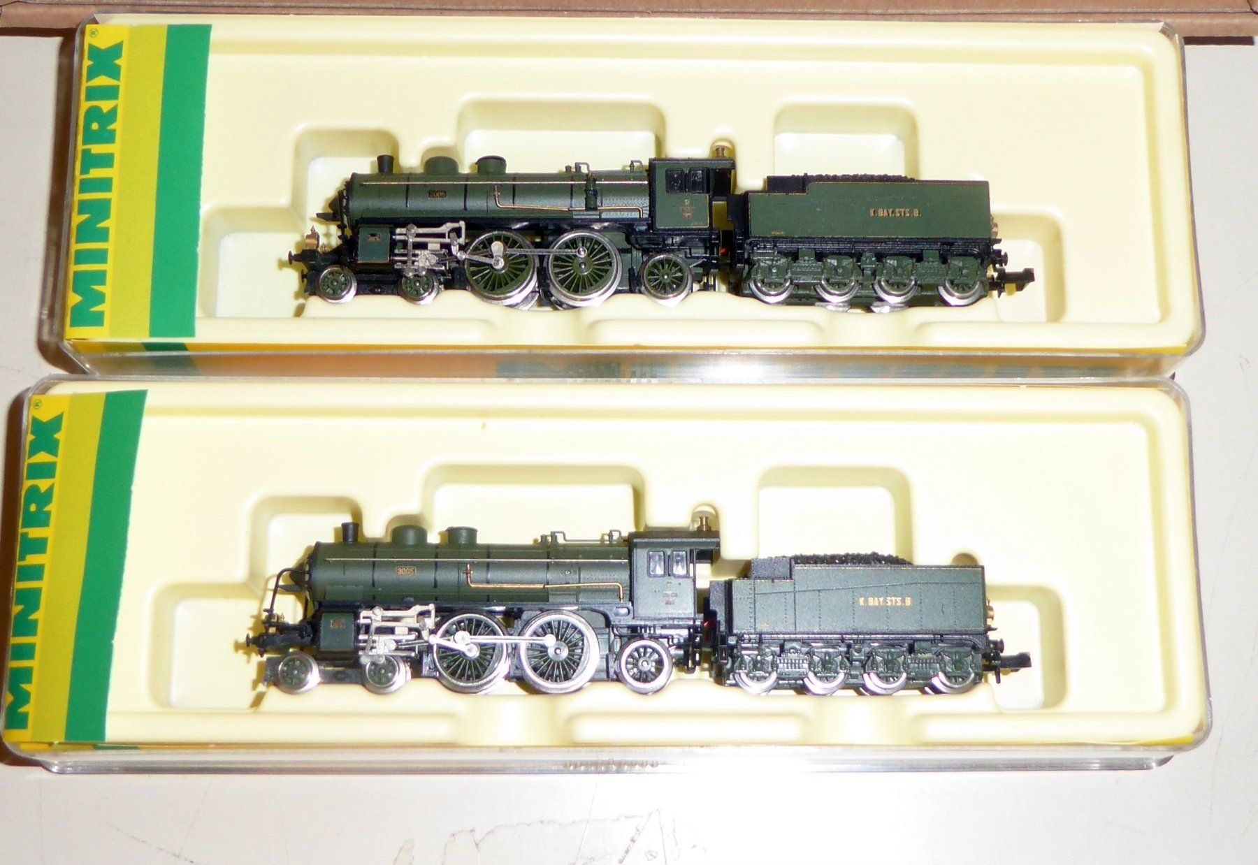 Trix Modellini di ferrovie: Minitrix Spur N Pullman CIWL Zug Set 13-teilig – Usato da Uetikon am See venduto da auktio 2