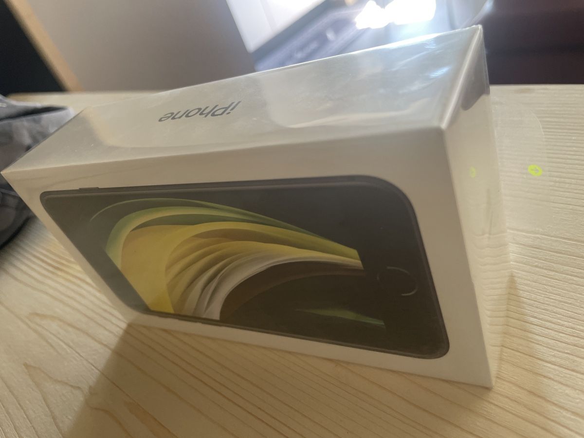 Apple Telefoni cellulari / Smartphones: iPhone SE  NEU – Nuovo e nell'imballaggio originale da Dietikon venduto da peles82 2