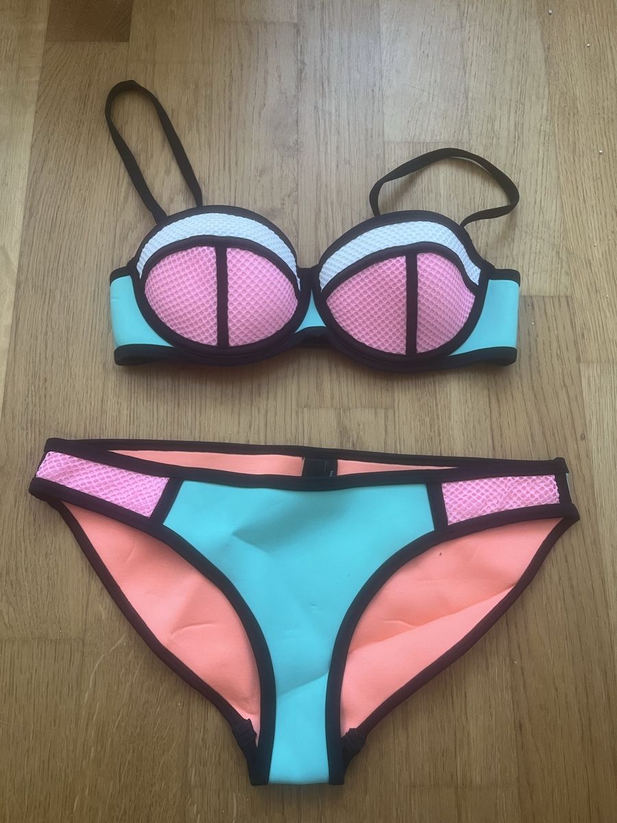 Badekleider & Bikinis: Bikini Triangl Damen – Neu (gemäss Beschreibung) aus Schaffhausen von Weggli95
