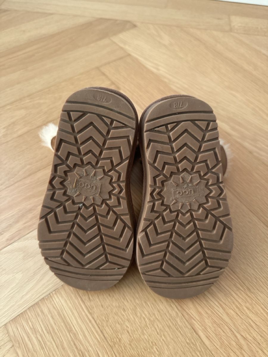 Ugg Scarpe per ragazze: UGG Boots Mädchen Gr. 27 – Nuovo (secondo la descrizione) da Emmen venduto da meh_xd8c 2