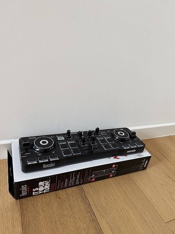 Console di mixaggio: DJCONTROL STARLIGHT Hercules – Usato da Bigorio venduto da zue_9vcv 1