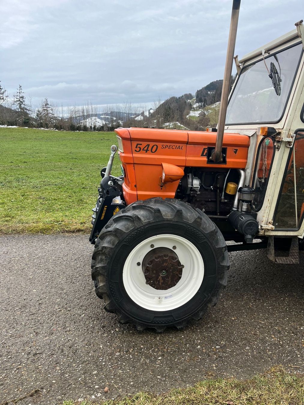 Trattori: Fronthydraulik Universal 1700 kg – Nuovo (secondo la descrizione) da Lommis venduto da gorenc-swiss 3