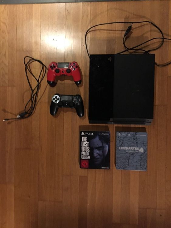 Playstation 4 , 2 Controller und 2 Games Kaufen auf Ricardo