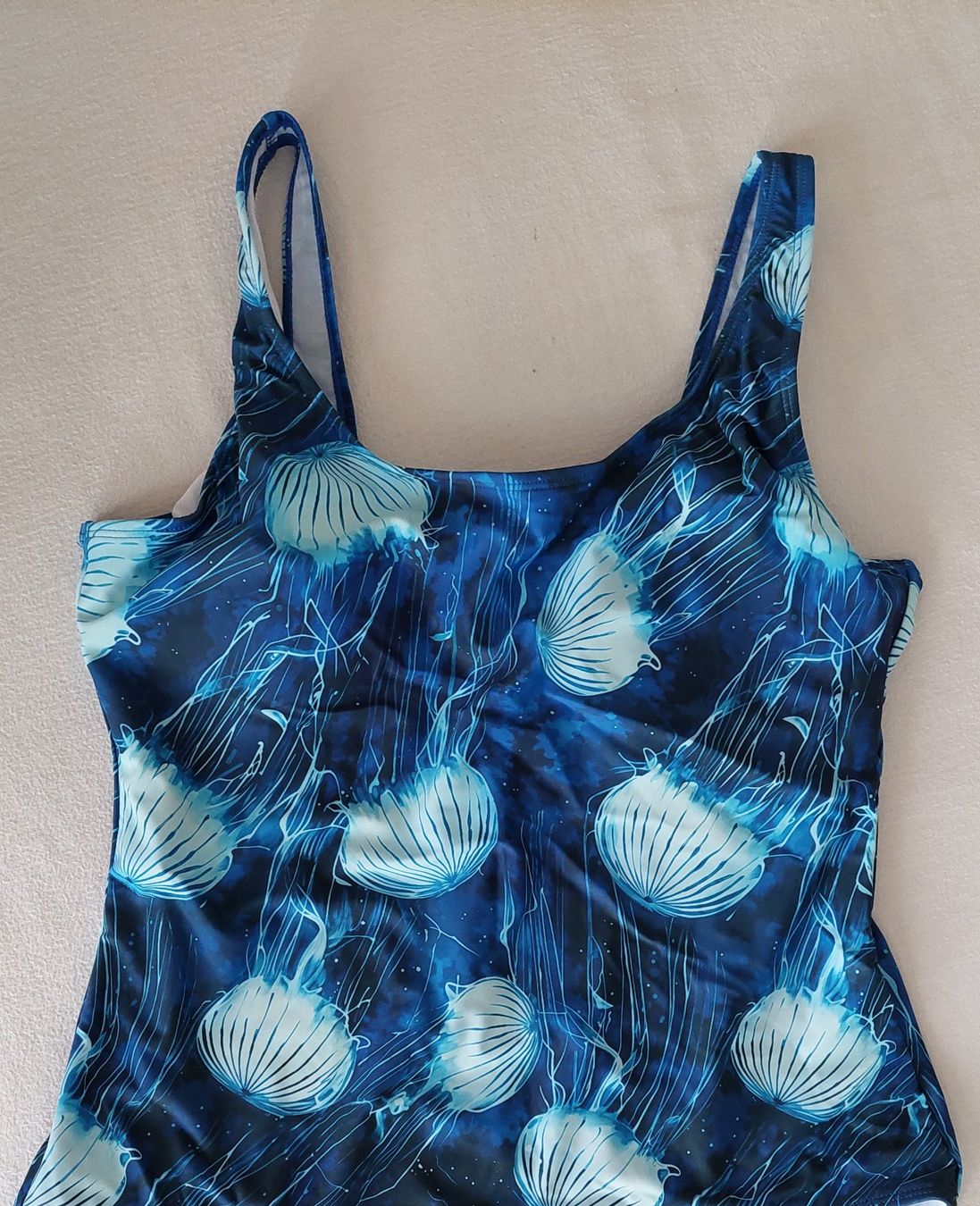 Costumi da bagno & Bikini: Badeanzug einteilig mit Quallen, Grösse XXL / 44 / 46 – Nuovo (secondo la descrizione) da Oberwil BL venduto da Hunajakakku