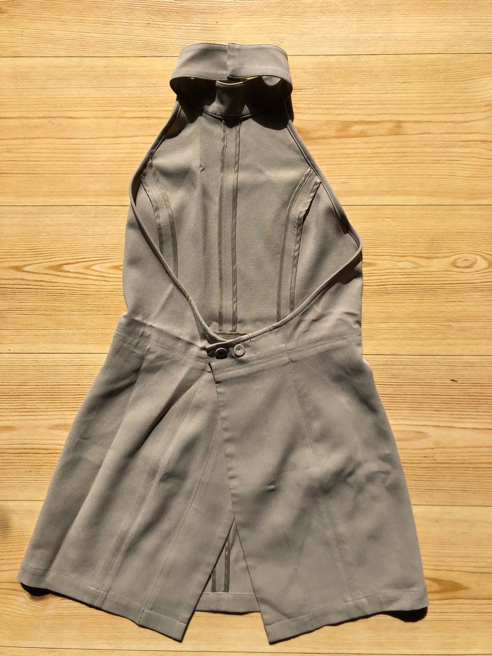 Top: Haut beige dos nu – Usato da Bulle venduto da sop_ct6x 3