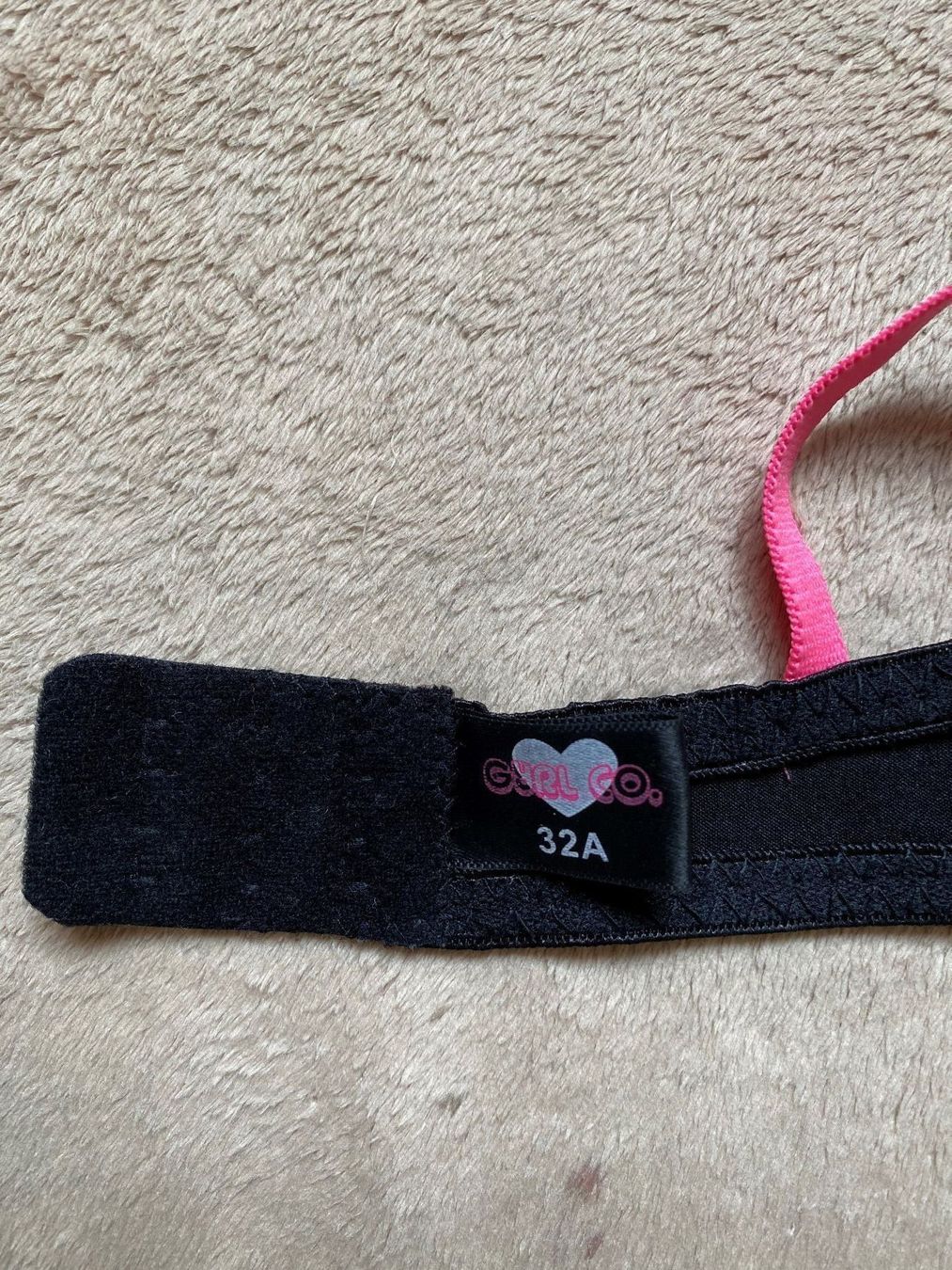 Biancheria intima: BH schwarz Gr.32A neu! – Usato da Kastanienbaum venduto da Muenchnerkindl1 1