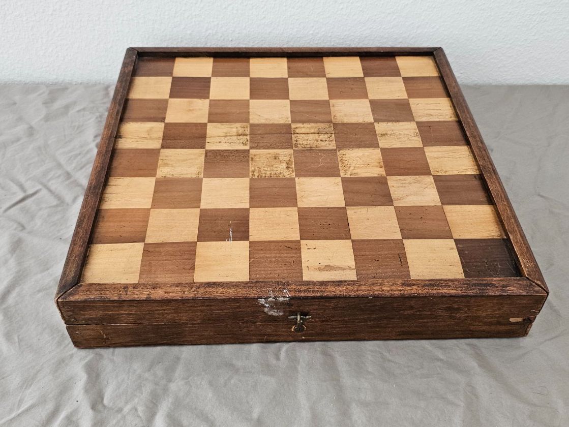 Giochi: Antikes Schachbrett Holz Pintoy & Backgammon / Mühle – Usato da Pfäffikon ZH venduto da eric0113 2