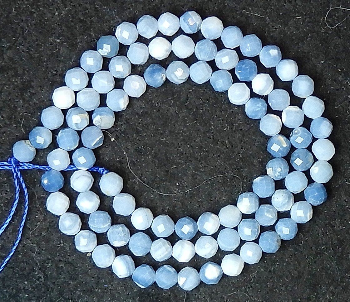 Catenine: 1 Strang echte Comman Peruvian Opal Perlen 4 mm facettiert – Nuovo (secondo la descrizione) da Müllheim Dorf venduto da GUENI01
