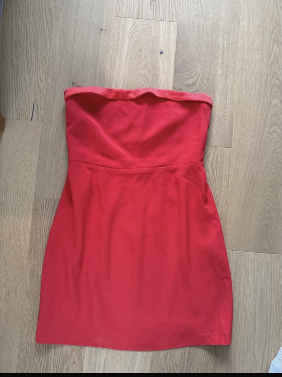 Sezane Kleider: Robe bustier rouge Sezane taille M – Neu (gemäss Beschreibung) aus Yverdon-les-Bains von emi_ry6z 2