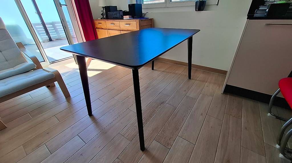 Ikea Set de table et chaises: Table à manger avec 4 chaises. Bon état. – D'occasion à Savièse par rle_68mp 3