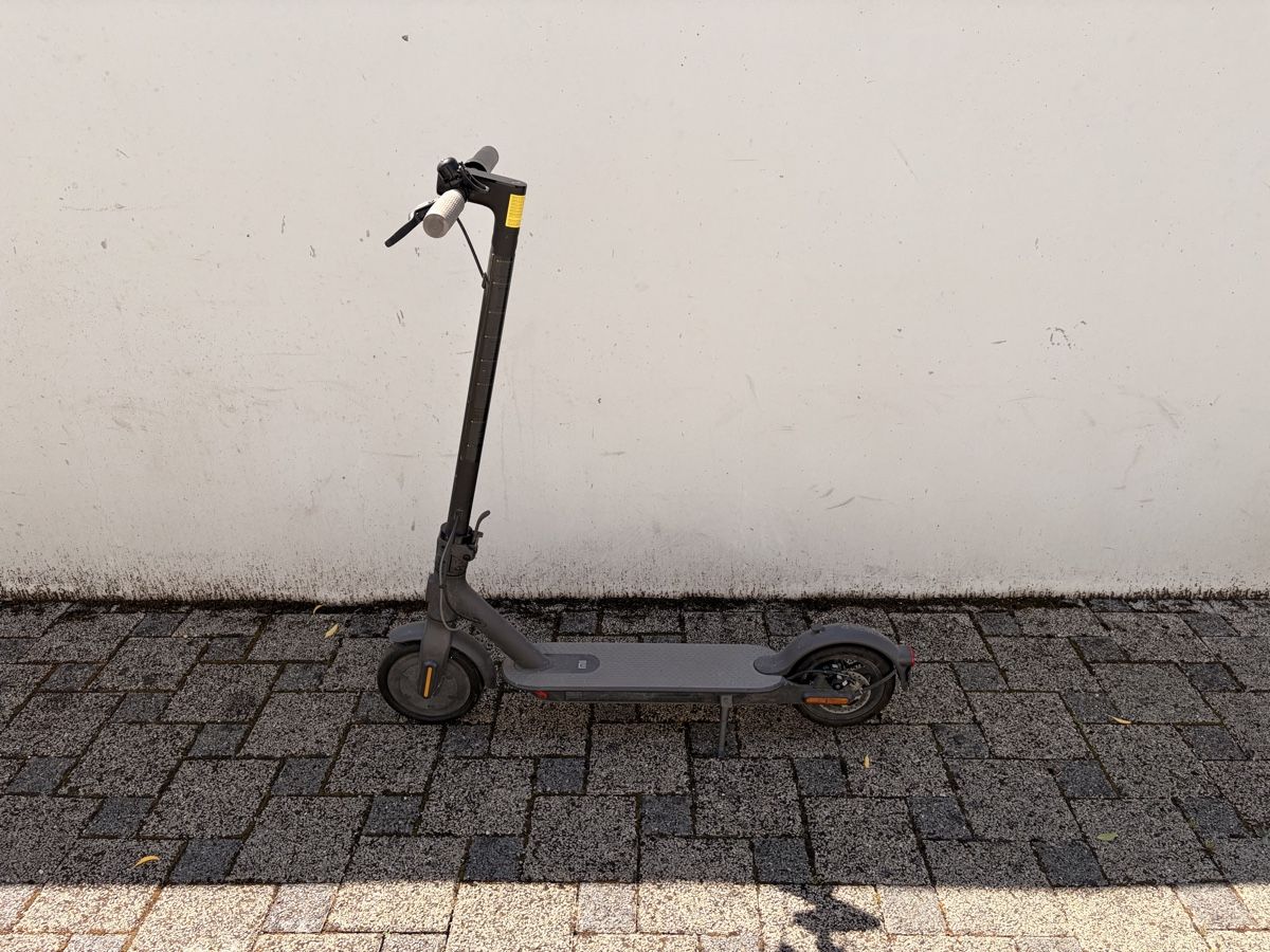 Xiaomi Kickboard: Xiaomi E Scooter – Difettoso da Hausen AG venduto da 1lo