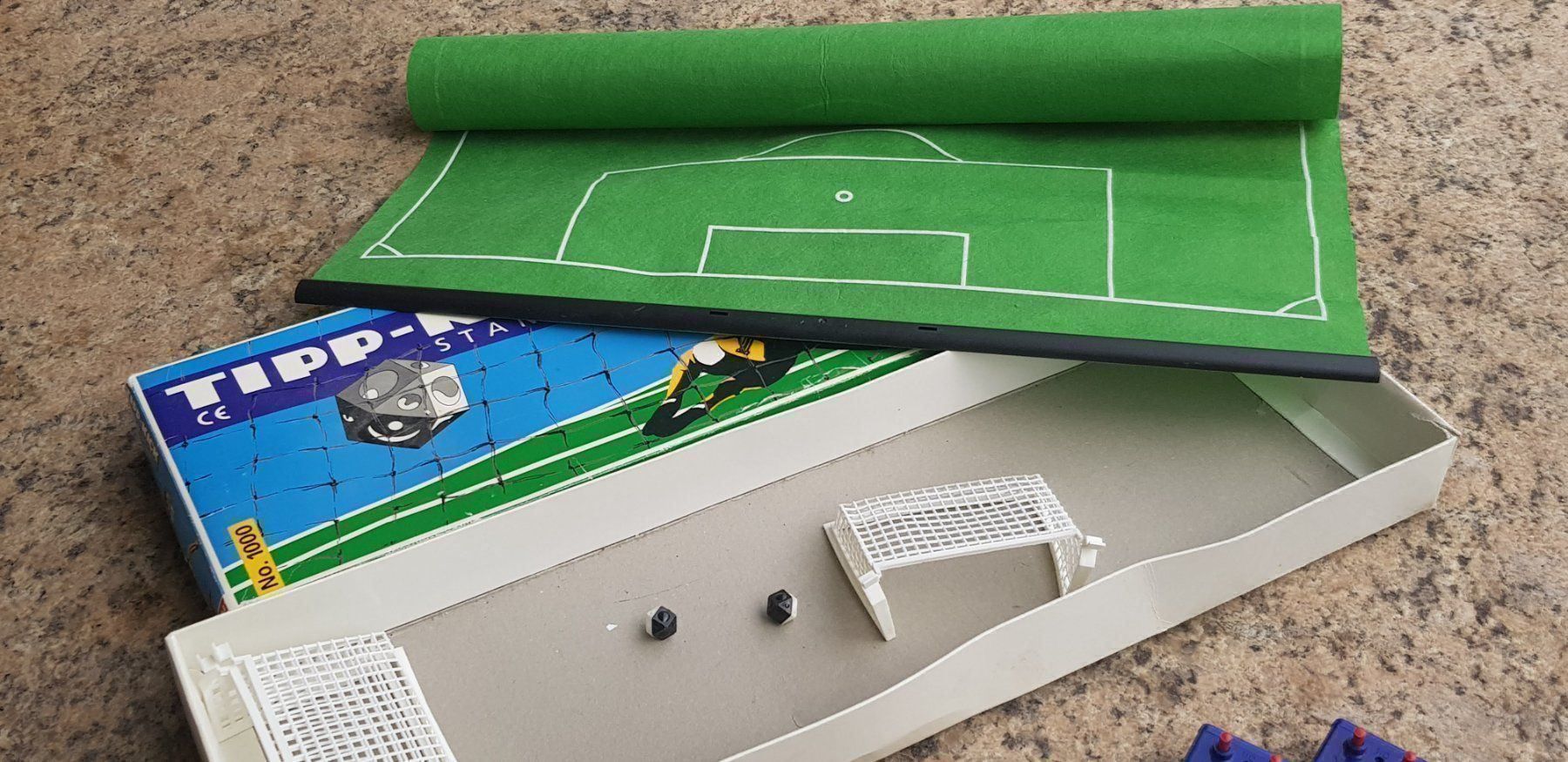 Spiele: Tipp Kick Tischfussball 1960er – Gebraucht aus Mörschwil von antiksalon 4