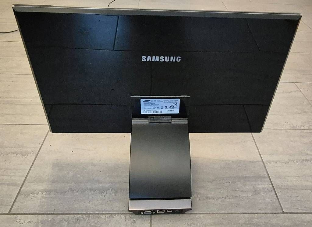 Monitor: Ecran SAMSUNG C23A750X 23" – Usato da Bouveret venduto da willy75 3