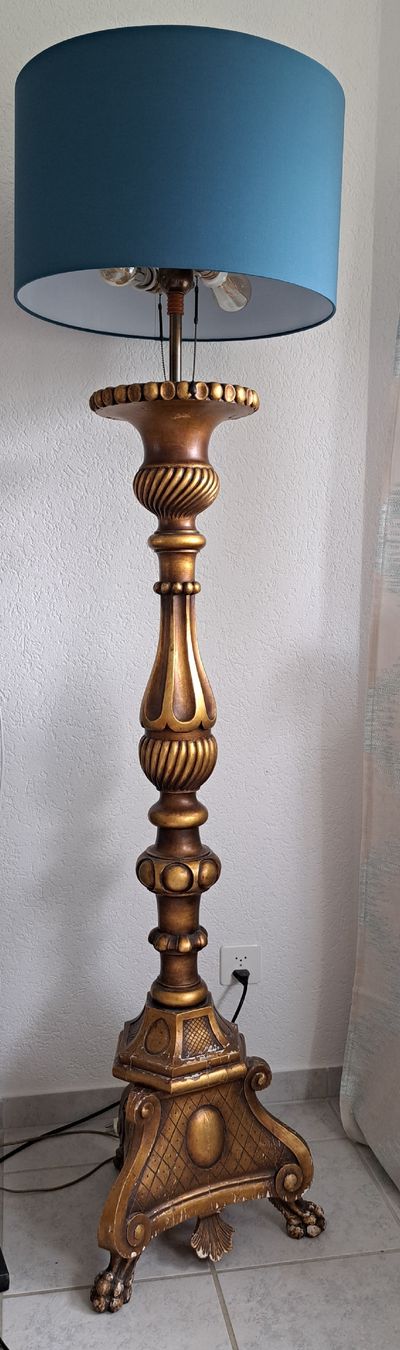 Lampen: Elegante antike Stehlampe, Goldfarben -ein echter Blickfang – Gebraucht aus Langrickenbach von Eve088