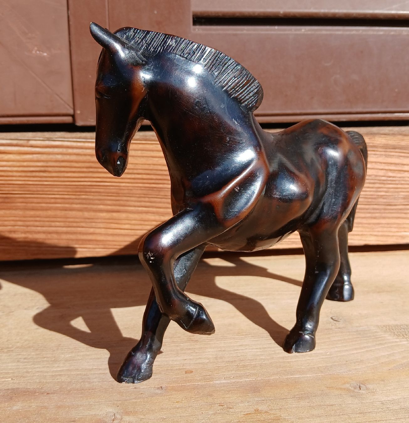 Statuette: Belle statuette de cheval en résine – Usato da Sciernes-d'Albeuve venduto da Dojo004 1