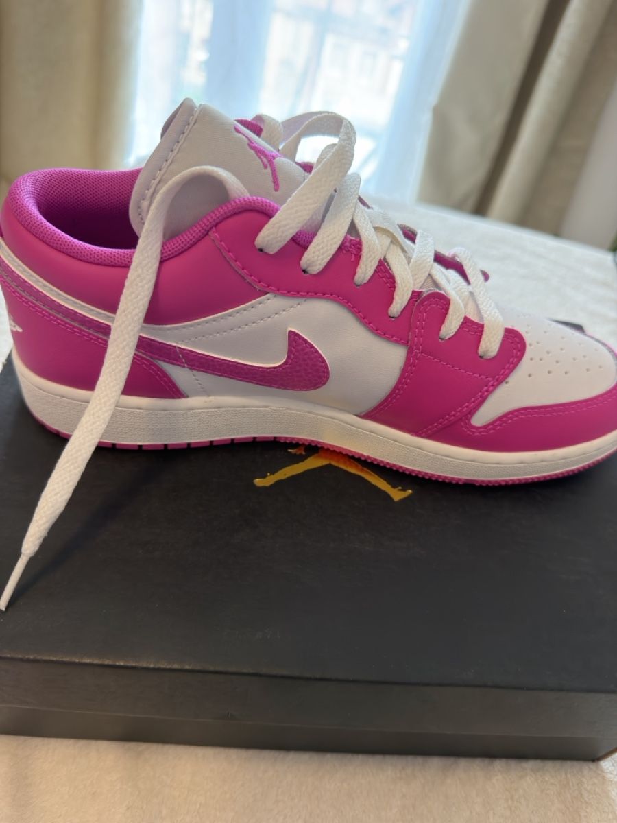 Jordan Scarpe per ragazze: Air Jordan 1 low GS – Nuovo (secondo la descrizione) da St. Gallen venduto da kir_87fb 3