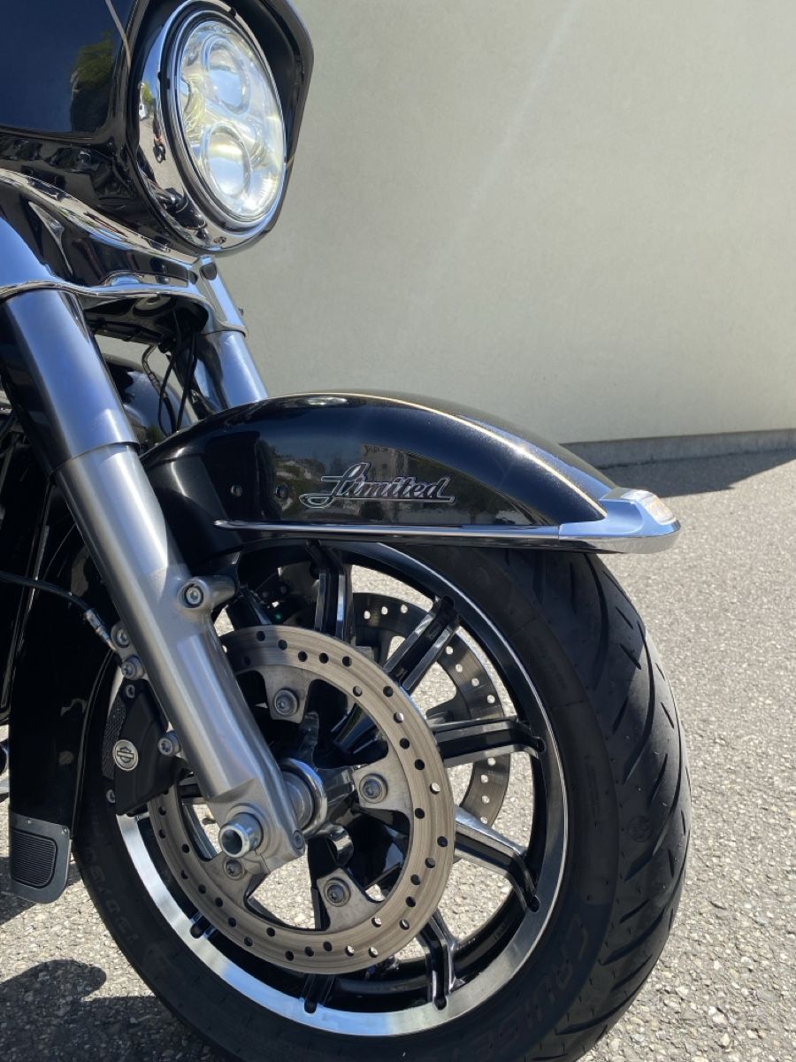 Harley-Davidson Chopper: Harley Davidson Electra Glide Limited - Street 2016 Rushmore – Usato da Willisau venduto da bou_6jnr 2
