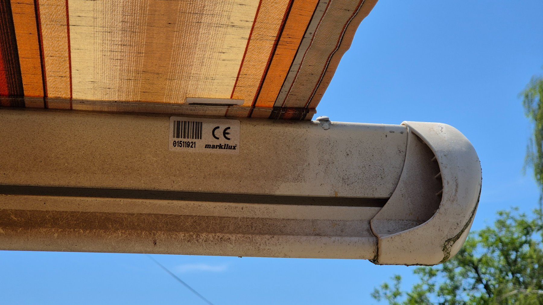 Tende da sole: Halbkassetten-Sonnen-Storen/Markise elektrisch – Usato da Neftenbach venduto da Nefti 1