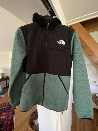 NORTH FACE FLEECE JACKE