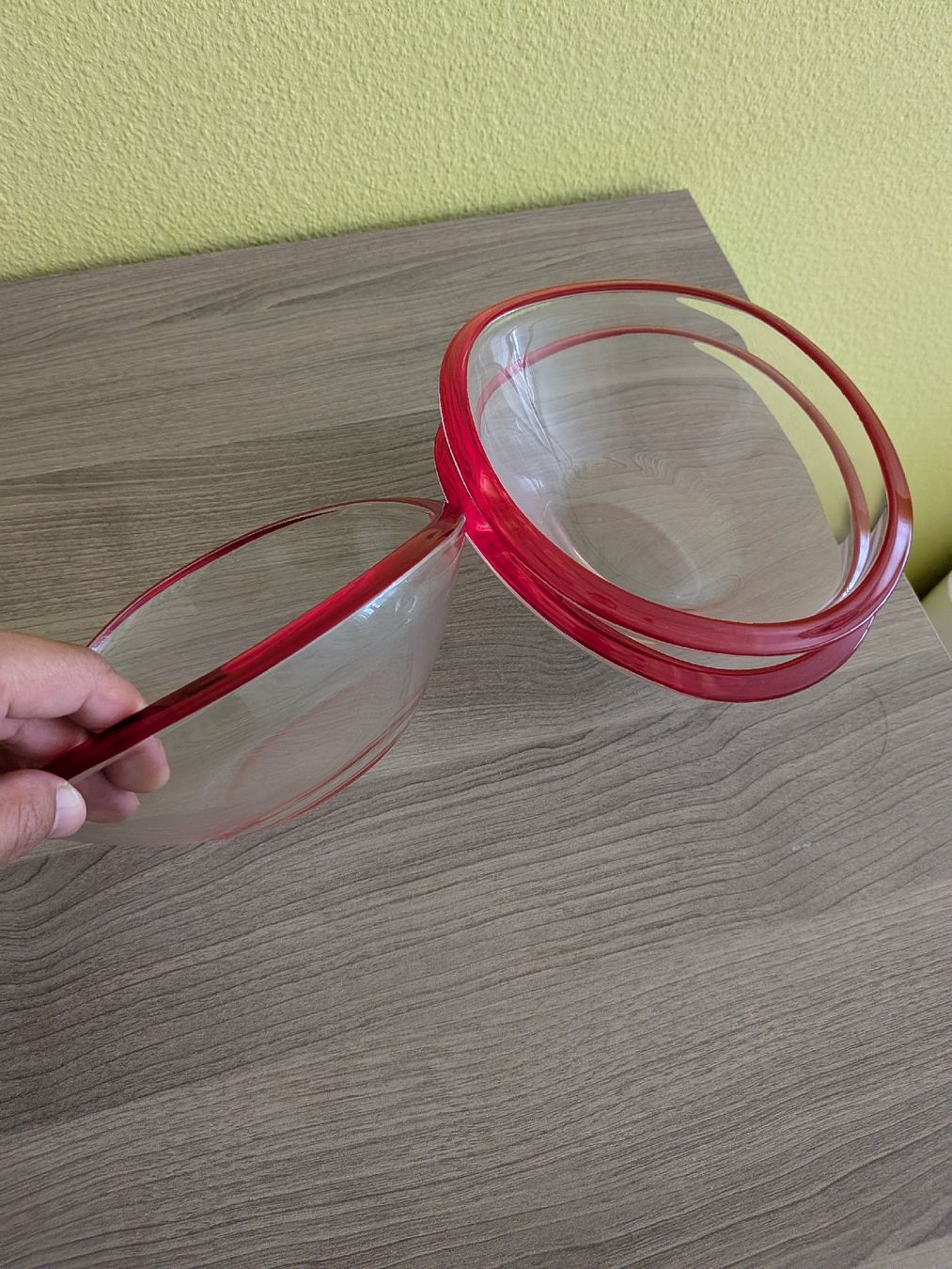 Schalen: NEU! Glas Schalen Set Rot Rand 4 Stck  – Neu und originalverpackt aus Basel von JJ.Elena 2