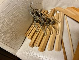 Kleiderbügel Set Holz und Kunststoff gemischt gebraucht