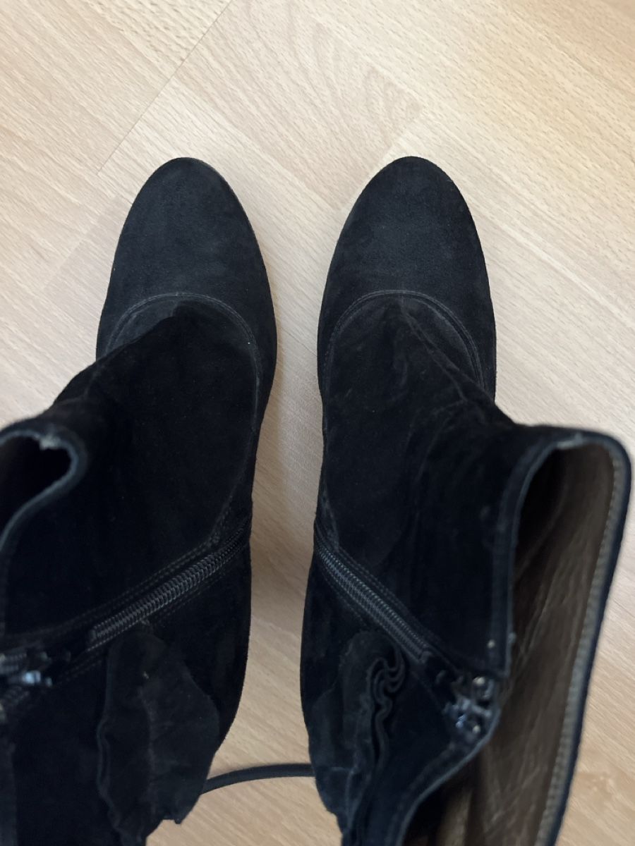 Scarpe da donna: Stiefelette aus echt Wildleder – Usato da Zell ZH venduto da Spring1509 2