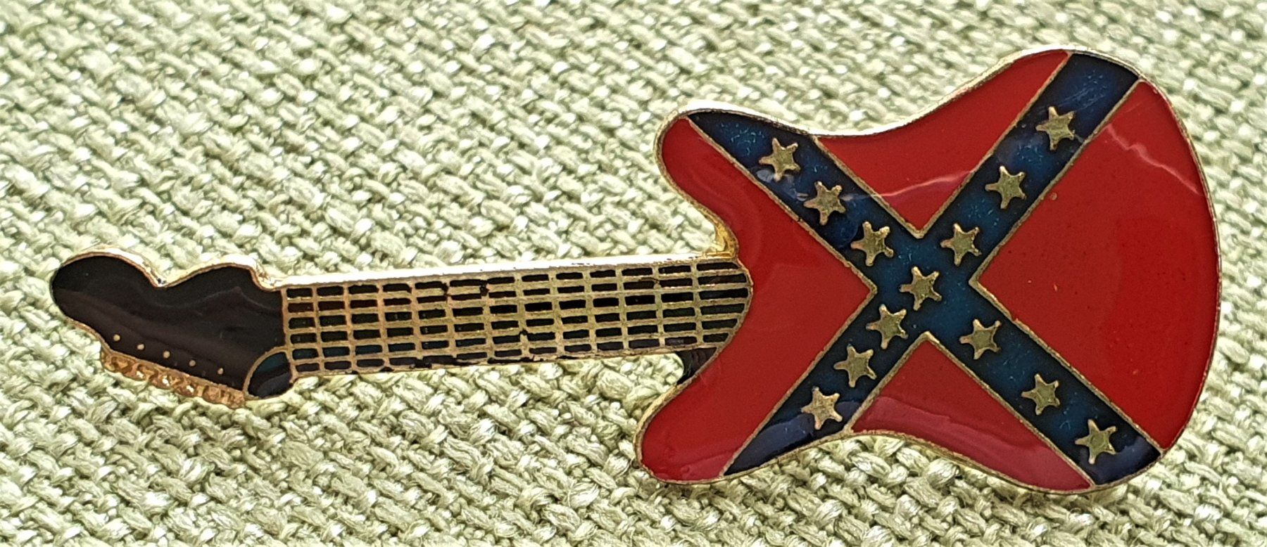 Placchette & Badge: P517 - Pin Gitarre – Usato da Reinach BL venduto da Boston-Verkauf