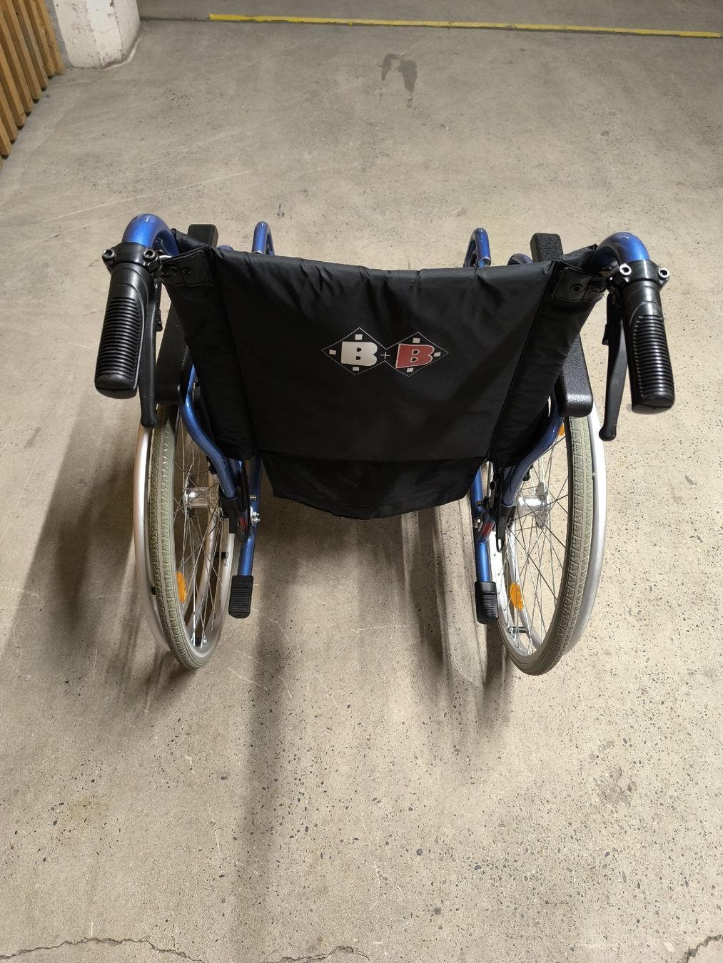 Sedie a rotelle: Rollstuhl PyroStart+ Sitzbreite ca.46 cm – Usato da Allschwil venduto da BezoBezo 3
