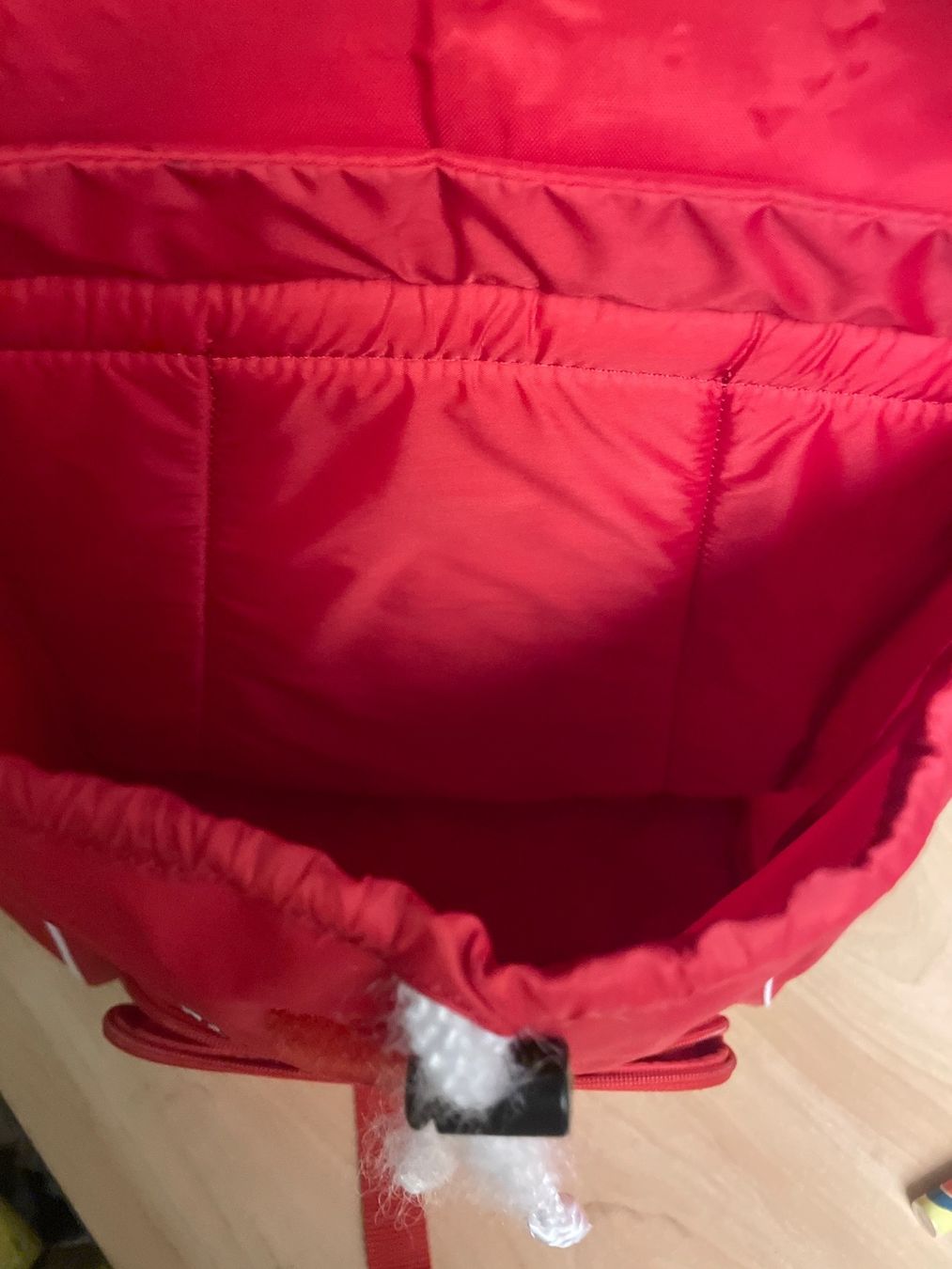Borse & Zaini: Roter Globi Rucksack und Globis Schweizerkarte – Usato da Obergerlafingen venduto da cabo4 3