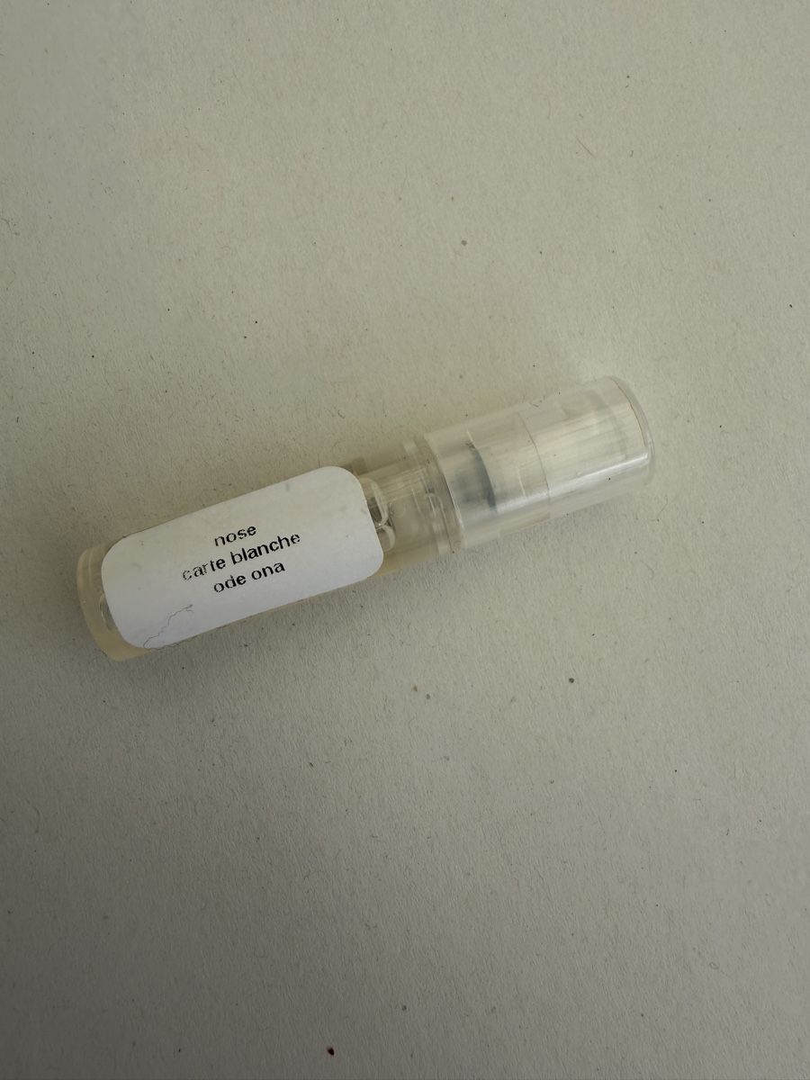 Profumi & Eau de Toilette: Ode Ona Carte Blanche Abfüllung 2ml – Nuovo (secondo la descrizione) da Meierskappel venduto da Philium 1