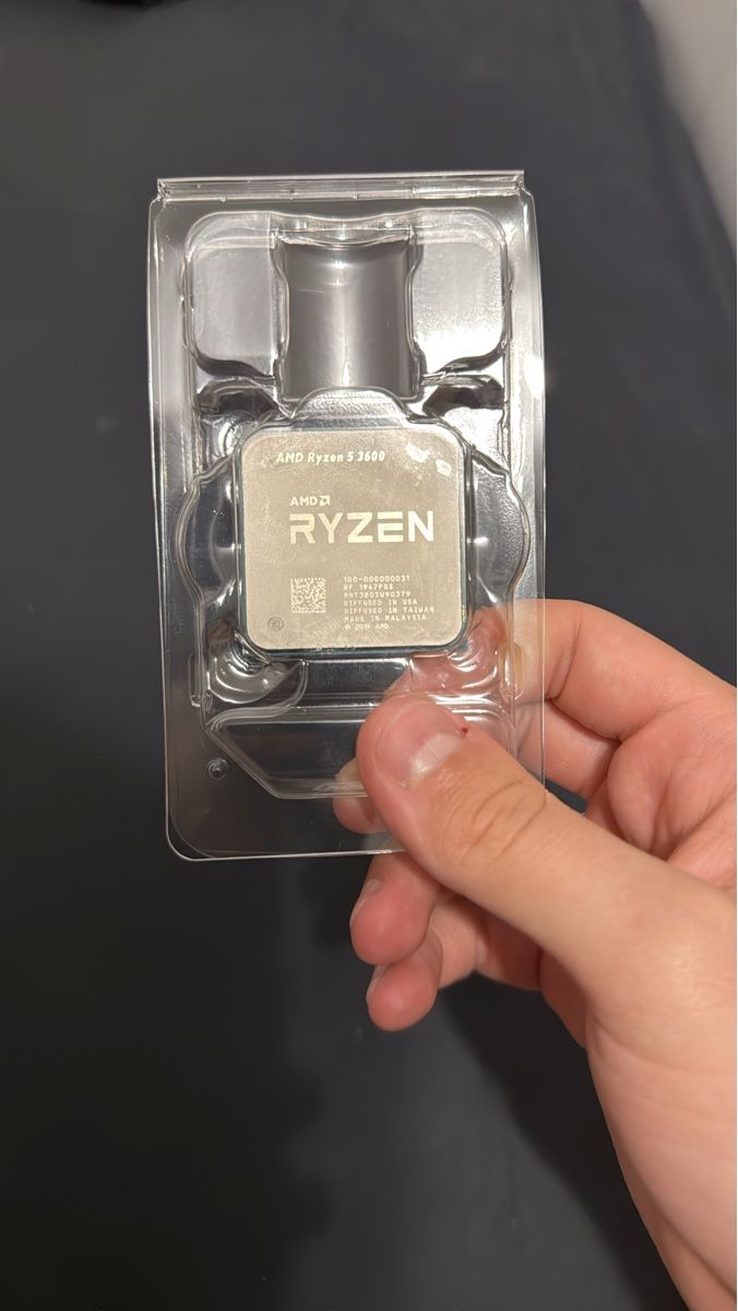 Amd Composants électroniques: Processeur AMD Ryzen 5 3600 – D'occasion à Rossemaison par drafolin