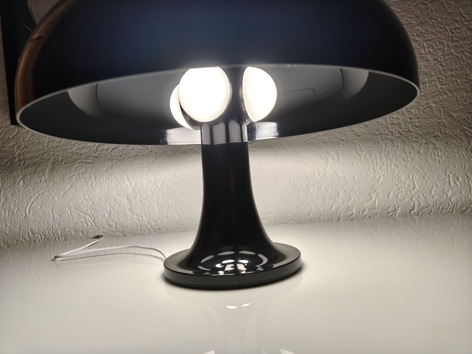 Lampade: Schwarze Pilz Lampe – Usato da Brig venduto da pra_b5r9 1