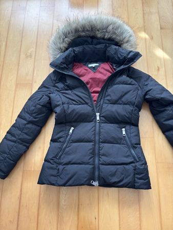 Tommy Hilfiger Jacke schwarz mit Kapuze Grösse XS defekt