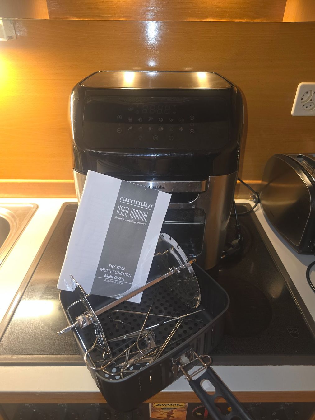 Elettrodomestici da cucina: Arendo Heissluftfritteuse XXL Multifunktion 12L Touchscreen – Usato da Schaffhausen venduto da K.Ichimaru