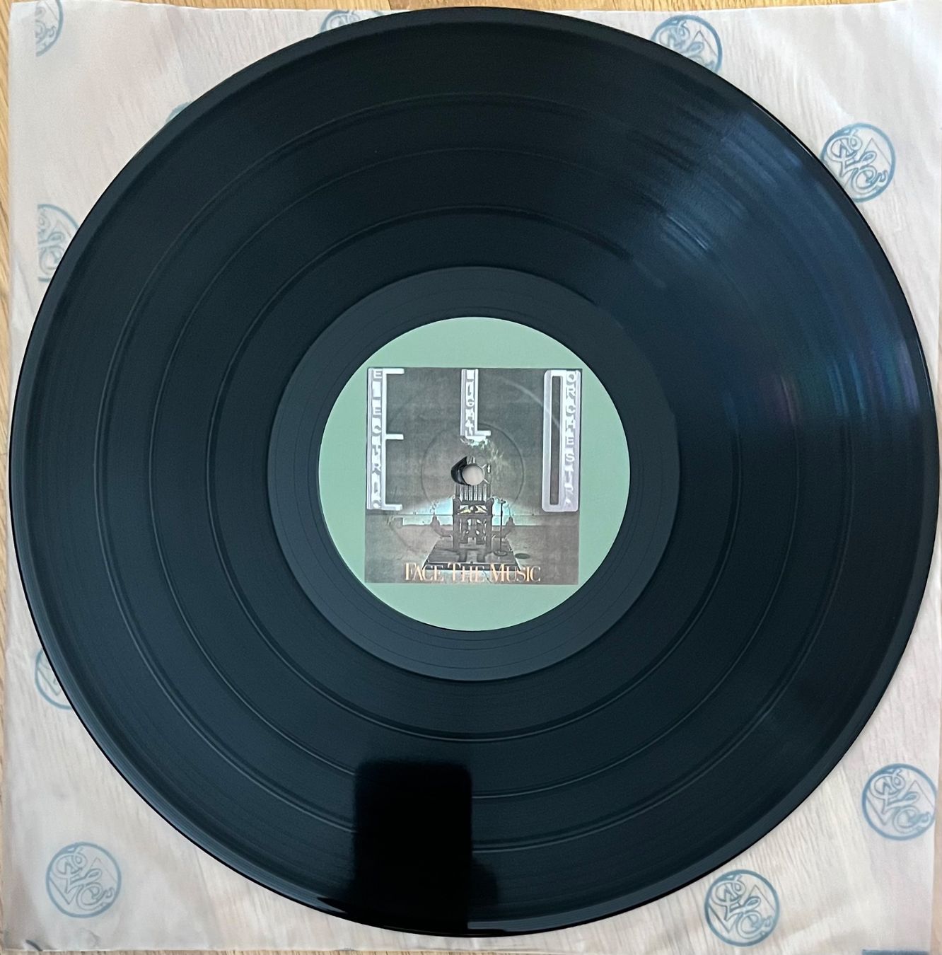 Dischi in vinile: ELECTRIC LIGHT ORCHESTRA - THREE LIGHT YEARS – Usato da Horw venduto da Belowzero0 7