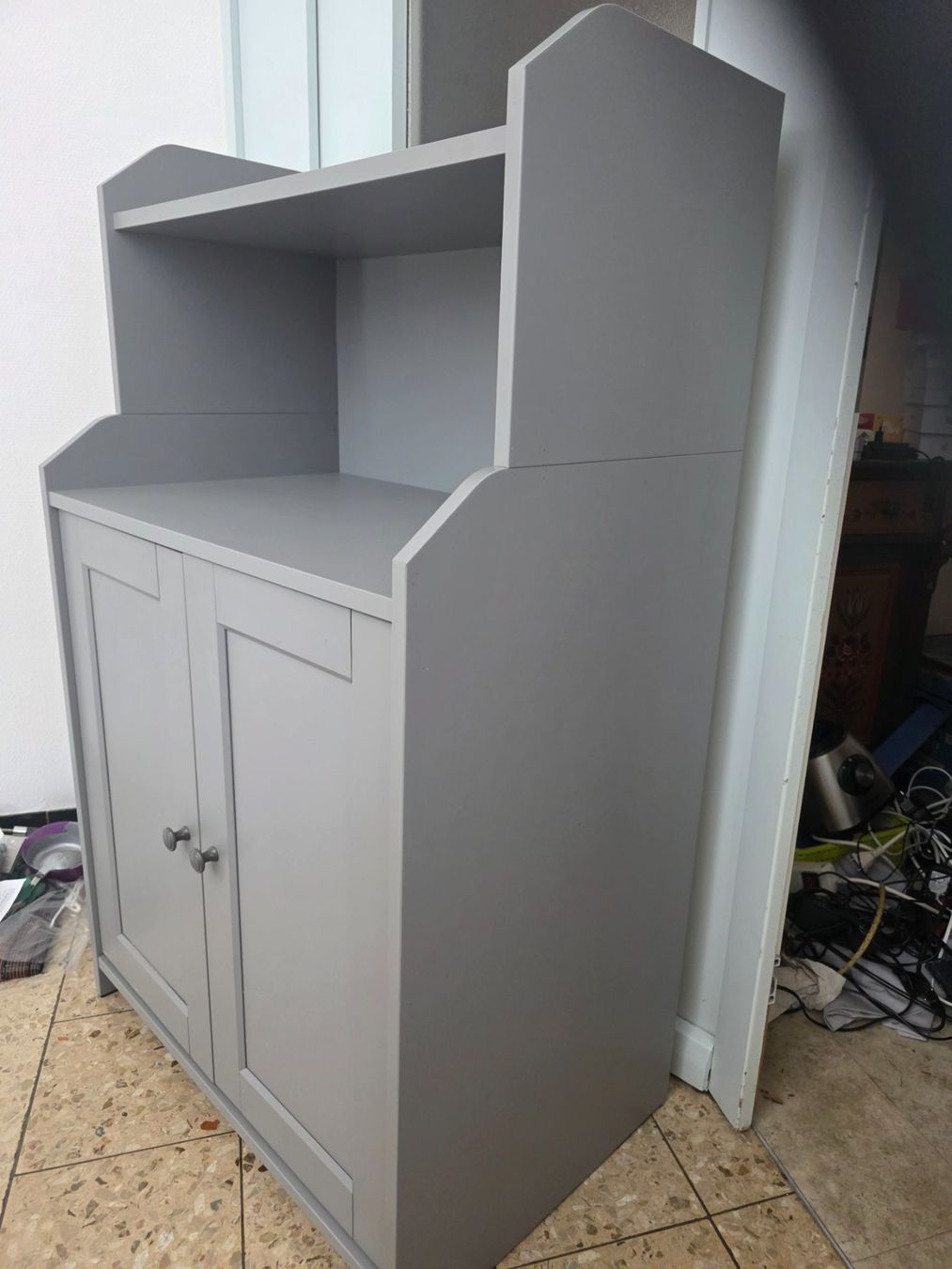 Ikea Commodes: Schönes geräumiges Möbel Ikea grau mit Türen – D'occasion à Grosswangen par Bitubo 5
