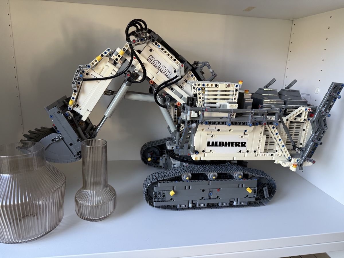 Lego Kit di costruzioni: LEGO Technic Liebherr 9800 42100 Excavator, monté, parfait é – Usato da Bulle venduto da fra_7wng 1